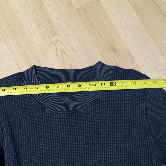 Free People One thermal top. NWT.  Charcoal gray. Size xs or small. - Picture 15 of 16